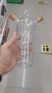 ขวดแก้วทรงกระบอกสำหรับใส่น้ำมันมะกอกและซอสเปรี้ยว ( ไส้ 3 กลม )