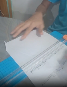 A4 Paper Trimmer Plastic Manual Paper Cutter Mini Guillotine Plastic Ruler for Office School DIY