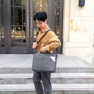 Waterproof Laptop Bag Commute Briefcase With Strap Wear-risistant Laptop Bag Computer Bag 40*30*5cm