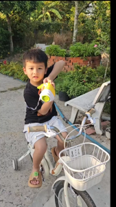 Đồ chơi kèn thổi đổi thành tiếng động vật vui nhộn nhiều loại âm thanh khác nhau cho bé lựa chọn. Đồ chơi âm nhạc