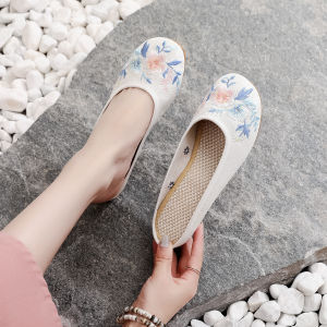 New Hanfu Style Embroidered Slip-On Dance Shoes Womens Home Slippers Increased Height Ethnic Style Cool Sandals