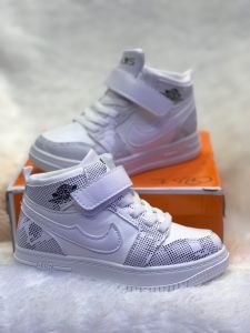Sepatu import anak cew cow YESPLUS sz 26-37 (FREE KAOS KAKI)