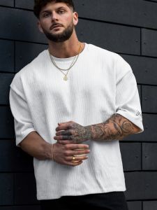 เสื้อยืดคอกลมแขนสั้นผู้ชาย ทรงหลวม ระบายอากาศได้ดี เทรนด์แฟชั่น เทรนด์กล้ามเนื้อ ทรงกลม สีสันสดใส ผ้าฝ้ายโพลีเอสเตอร์