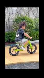 Xe cân bằng xe chòi chân xe trượt BSB có thể gấp gọn giành cho bé từ 1-6 tuổi