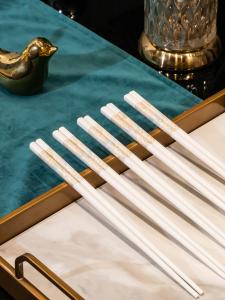 Đồ Ăn Uống Cốc Sứ Cốc Sứ Dùng Trong Gia Đình Cốc Sứ Dùng Trong Thương Mại Cốc Sứ Dễ Cầm Cốc Sứ Chịu Nhiệt Độ Cao Cốc Sứ Đẹp Cốc Sứ Mới 2025 Cốc Sứ Cao Cấp