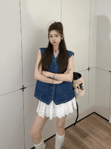V-Neck Sleeveless Denim Vest Womens Summer 2024 Loose Fit Slimming Versatile Top Korean Style Fashionable Casual Wear
