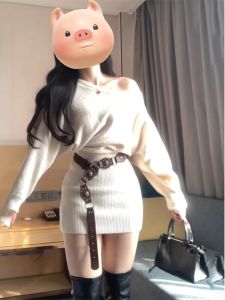 ชุดเดรสสั้นทรงเข้ารูปสีขาว แขนยาว ทรงเข้ารูป ชุดเดรสสั้นสำหรับผู้หญิงในฤดูใบไม้ร่วงและฤดูหนาว