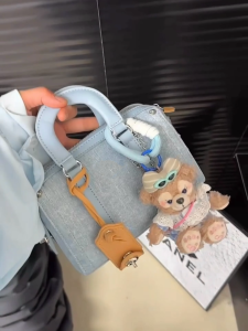 Versatile Platinum Blue Sea Area Pillow Handbag Womens 2025 New Fashion Shoulder Crossbody Bag High-End Sensation Stylish