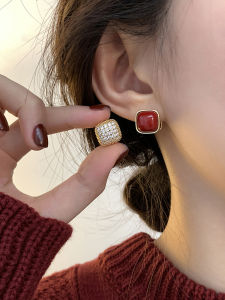 Stylish Double-Sided Wearable Zircon Earrings Fashionable Wine Red Earring Elegant Personality Alloy Geometric Pattern Ear Studs