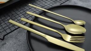 Western Tableware Black Dinnerware Set 6 Pieces Cutlery Set Stainless Steel Knife Fork IceTea Spoon Party Classic Silverware Set