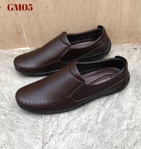 Giày mọi nam màu nâu..da mềm..mang êm chân..mã GM05..size từ 38-43..Đế khâu sẵn rất chắc chắn