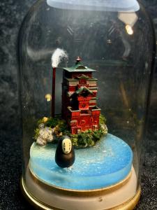 Original Handmade Miniature Scene Model Decorative Figurine Oil House Illusion Handmade Craft Scene Model Souvenir Gift