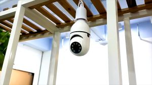 V380 PRO CCTV Camera Bohlam Lampu 8MP FULL HD Kamera Untuk Rumah Ke Hp 360 PTZ Pamorana CCTV Wireless WiFi Outdoor COD