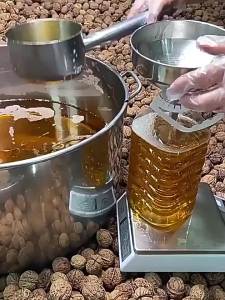 Unadulterated Cold-Pressed Premium Walnut Oil