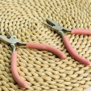 Cute Pink Anti-slip Jewelry Pliers Kit with Handle for DIY Jewelry Making Needlework Splicing And Fixing Tools
