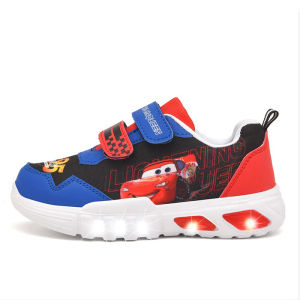 รองเท้ากีฬาเด็กผู้ชายสำหรับฤดูใบไม้ผลิและฤดูใบไม้ร่วง รองเท้าลำลองแบบสัมผัสแสง สไตล์การ์ตูน McQueen วิ่งบนพื้นยาง ระบายอากาศได้ดี รองเท้าเดินหน้าที่มีแสง