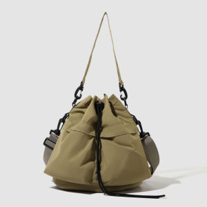 Túi Đeo Chéo Nữ 2025 Túi Đeo Vai Đơn Giản Đơn Giản Thời Trang Thường Ngày Đi Làm Phong Cách Hàn Quốc Đa Năng Phù Hợp Với Mọi Trang Phục