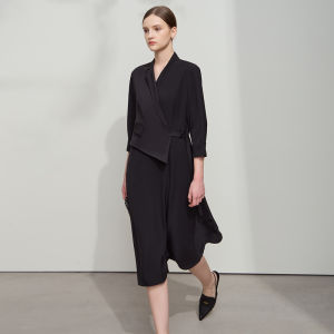 AMII | False Two-Piece Stitched Autumn Long Midi Dress Commuter Style Three-Quarter Sleeve V-Neck Womens Skirt