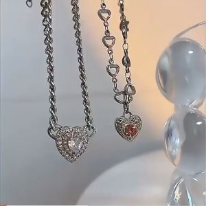 Sweet Love Necklace High-End Design Clavicle Chain Fashionable Heart-Shaped Chain