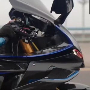 Sarung Tangan Wanita Untuk Berkendara Motor dilengkapi Layar Sentuh Smartphone dari Motowolf Mdl0322B