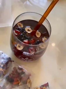 Halal Goji Berry Mulberry Red Date Tea Kidney Tonifying Tea for Men and Women Health Tea - Relieve Fatigue Restore Health Tea 清真枸杞 桑椹红枣茶补肾茶男士女士保健茶-缓解疲劳,恢复健康茶 Goji Berry Sunshine Red Date Tea Supplement Ginjal Tea - Mengurangkan keletihan