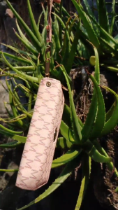 Dompet Panjang Demelza Tebal Pink WA1173P3 Slot Wanita Motif Resleting Kulit Elegan 2 Lengkap