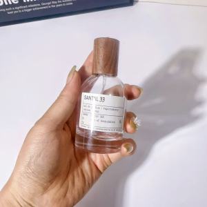 Bình Xịt Thủy Tinh Di Động Dung Tích Lớn 50ml Thay Thế 30ml Chai Nước Hoa Cao Cấp Có Nắp Bằng Gỗ Dùng Để Đựng Mỹ Phẩm
