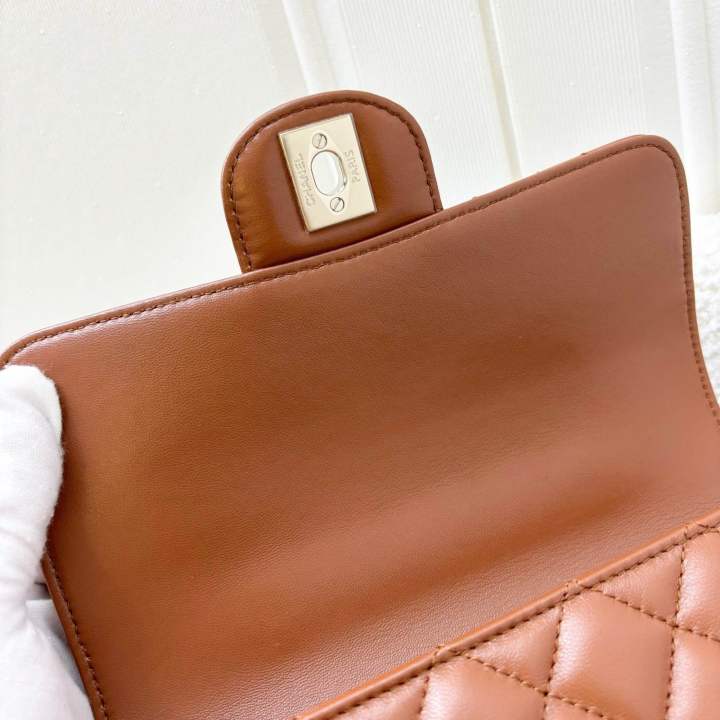 (Brand%20new)%20Chanel%2023A%20Mini%20Rectangle%20Flap%20with%20Crystals%20Top%20Handle%20in%20Cognac%20Brown%20Lambskin%20and%20LGHW%20-%20Image%207