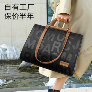 กระเป๋าผู้หญิงหนังแท้สไตล์เรียบง่าย กระเป๋าสะพายไหล่ข้างเดียวแบบลำลอง กระเป๋าถือสำหรับเดินทาง กระเป๋าแฟชั่นใหม่ปี 2025