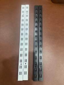 Compo 2 Tấm tôn đục lỗ treo phụ kiện màu trắng ( Khoan vít lên tường )