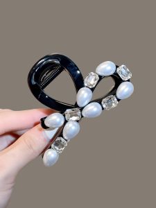 Elegant Pearl Embedded Diamond Butterfly Knot Shark Clamp Hair Clip for Women Stylish Lazy Girl Back of Head Versatile Hair Clip