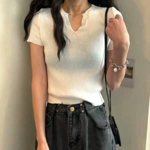 Retro Popular Fashion Slim Top Womens Summer V-neck Short-sleeved Knitted Sweater