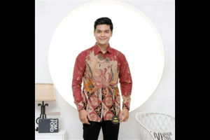 Batik Couple Pasangan Keluarga Sarimbit Kondangan Modern Ayah Anak Laki Suami Istri Ayam Merah