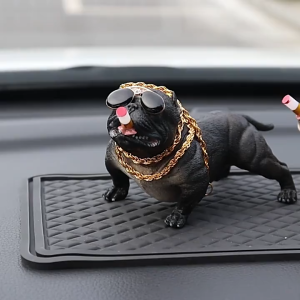 Tượng chó Pitbull đeo kính xã hội đen trang trí taplo ô tô để bàn làm việc
