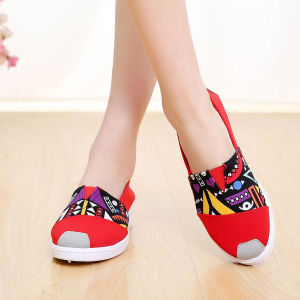 New 2024 Womens Flat Shoes Soft Bottom Casual Slip-On Mom Shoes Versatile Beijing Style Cloth Shoes Spring Autumn Essential