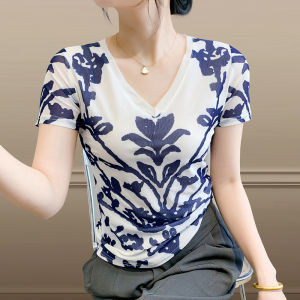 YIMEI เสื้อยืดพิมพ์ลายเครื่องลายครามคอวีสีฟ้าและสีขาวสำหรับฤดูร้อนสไตล์สั้นแขนใหม่เสื้อเชิร์ตขนาดใหญ่ลดอายุของผู้หญิงพร้อมตาข่ายคลุมท้อง