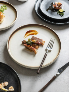 MODERN SWEETHOME | Ceramic Steak Pasta Plate Glazed Underneath Home Use