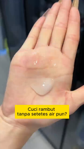 【COD】Sampo Kering Pengontrol Minyak dan Penambah Volume 100g / Sampo Kering / Sampo Tanpa Bilas kecil dan mudah dibawa dapat digunakan kapan saja di mana saja sampo kering yang wajib dimiliki bagi orang malas.