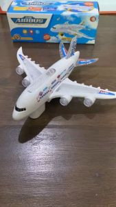 Mainan Anak Pesawat Airbus A380 Miniatur Pesawat Lampu Bump And Go