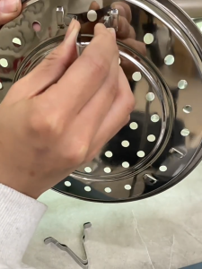 ตะแกรงรองนึ่ง ถาดรองนึ่งสแตนเลส ขนาด 18/20/22/24/26cm ถาดนึ่งซาลาเปา มีฐาน 3ขา อุปกรณ์นึ่งในครัวเรือน