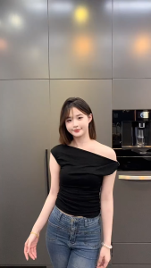 Áo Croptop Nữ Trễ Vai Đính Đá Tay Ngắn Dáng Ôm Phong Cách Hàn Quốc Mùa Hè