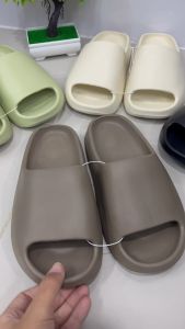 K รองเท้าแตะ รองเท้าลำลอง ใส่ได้ทั้งชายหญิง รุ่น BAN 5 มีสีดำ เขียว ครีม น้ำตาล  มีไซส์ 36-45