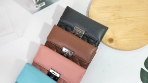 Dompet lipat mini polos kulit sintetis dompet wanita aesthetic murah dengan tempat kartu dan uang