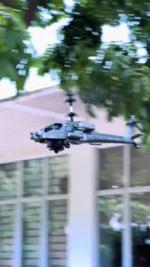 Helikopter Apache Remote Control dengan Giroskop dan Lampu2.4GHZ 3.5 Channel RC Pesawat Terbang Stabil