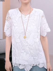 เสื้อเชิ้ตลูกไม้แขนสั้นทรงหลวมสไตล์เกาหลีสำหรับผู้หญิง ฤดูร้อน 2025 เสื้อเชิ้ตคอตั้งสีขาว ทรงเข้ารูป เสื้อเชิ้ตคอตั้ง