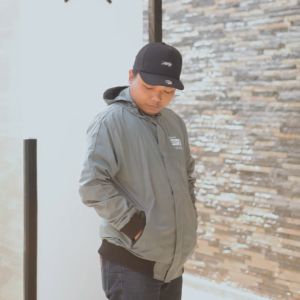 Jstro Jaket Outdoor Parasut Mayer Windproof