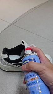 Bình xịt giày chống hôi chân hương chanh và hương đào