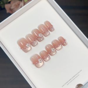 เล็บแต่งตัวด้วยมือสุดหรูหราพร้อมมุกสีพื้น สไตล์ฝรั่งเศส ตาแมว บรรยากาศที่หลากหลาย เครื่องประดับเพชร สำหรับผู้หญิง