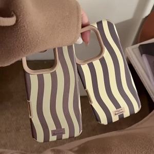 Luxury Wavy Striped Pattern Leather Texture Phone Case For iPhone 17 Air 16 15 14 13 12 11 Pro Max Shockproof Protective Cover
