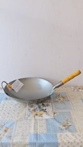 กระทะ กระทะด้าม กระทะเหล็ก (ด้ามไม้) เบอร์ 13/14/15/16/17/18 (ตราดอกเบญจมาศ)